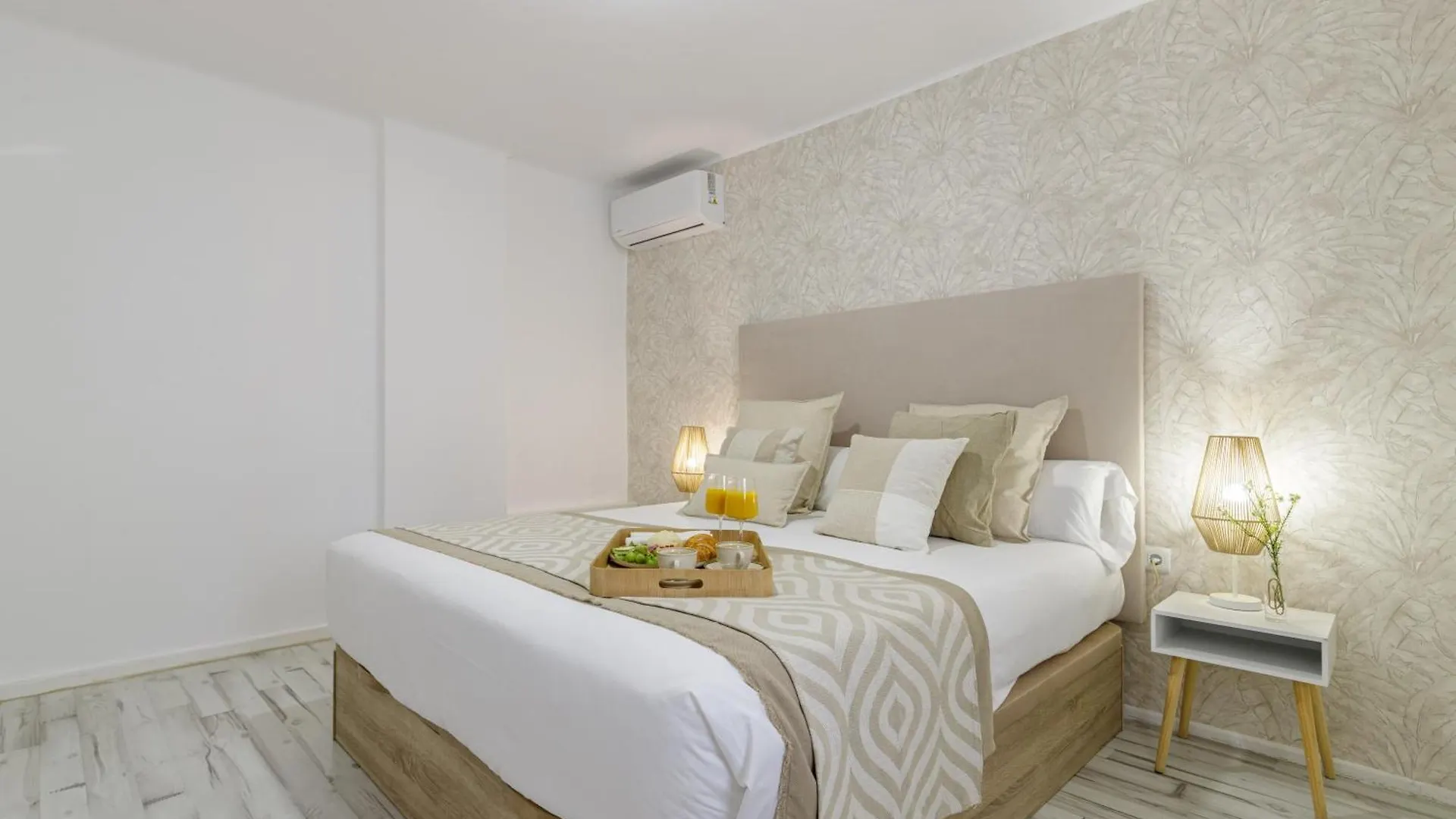 Living4Malaga Enjoy Apartment