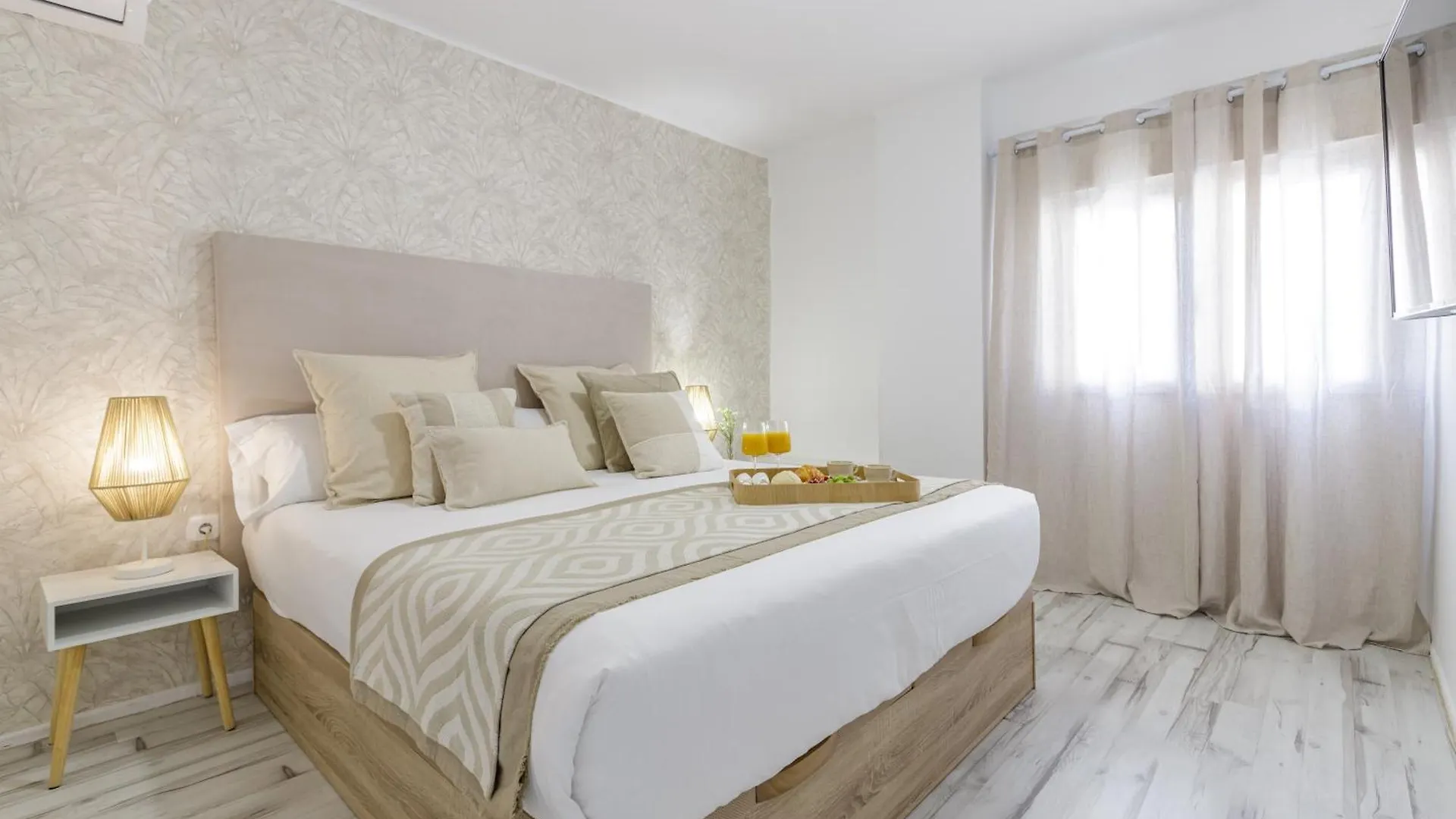 Living4Malaga Enjoy Apartment